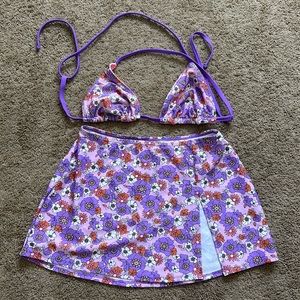 Reversible bathing suit top with matching skirt. XS in both